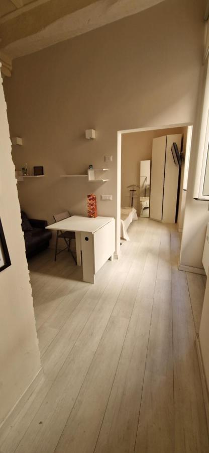 Savelli Apartment Old Town - Near Navona Place Roma Exterior foto